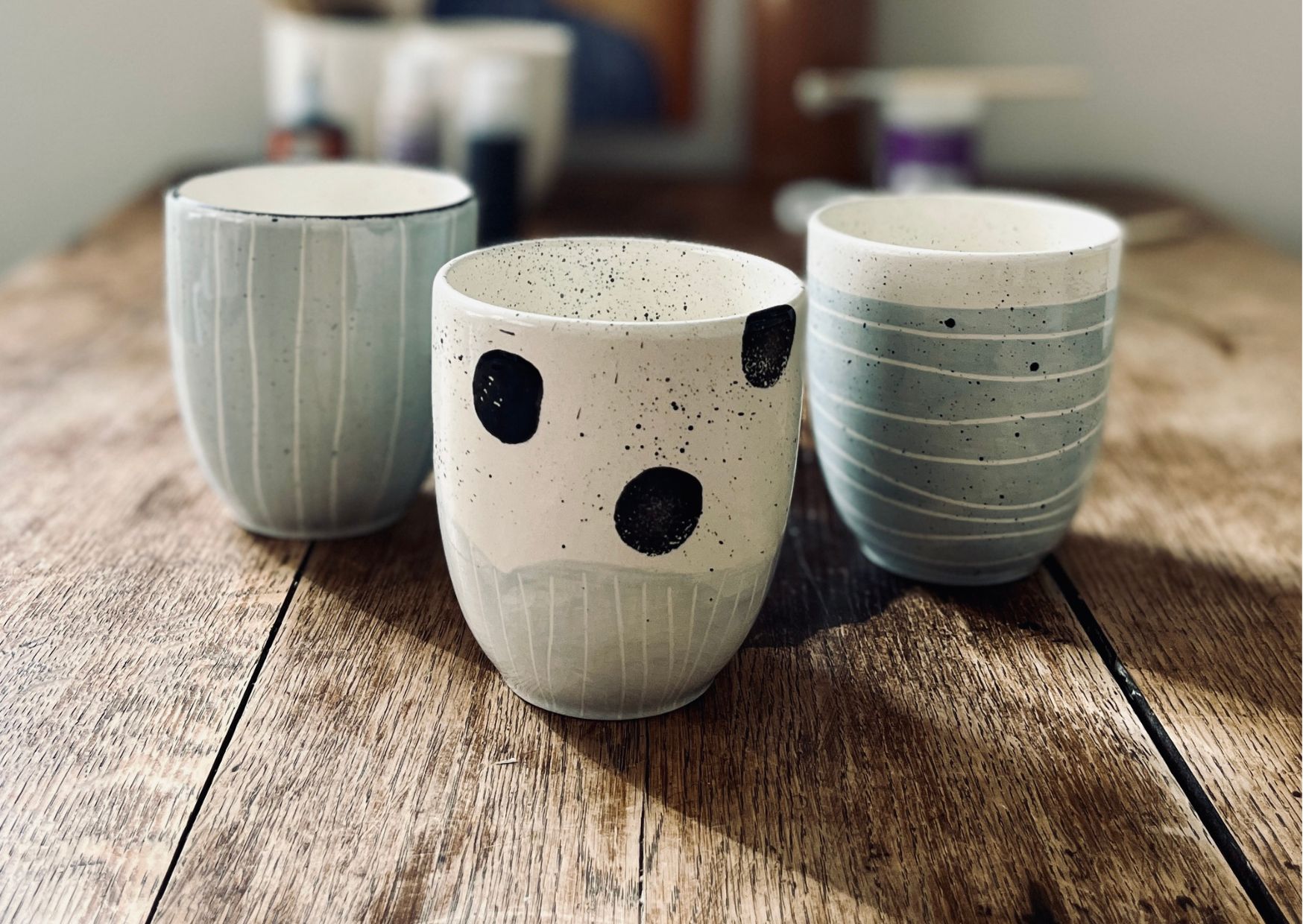 Verschiedene Designideen für das Keramik bemalen